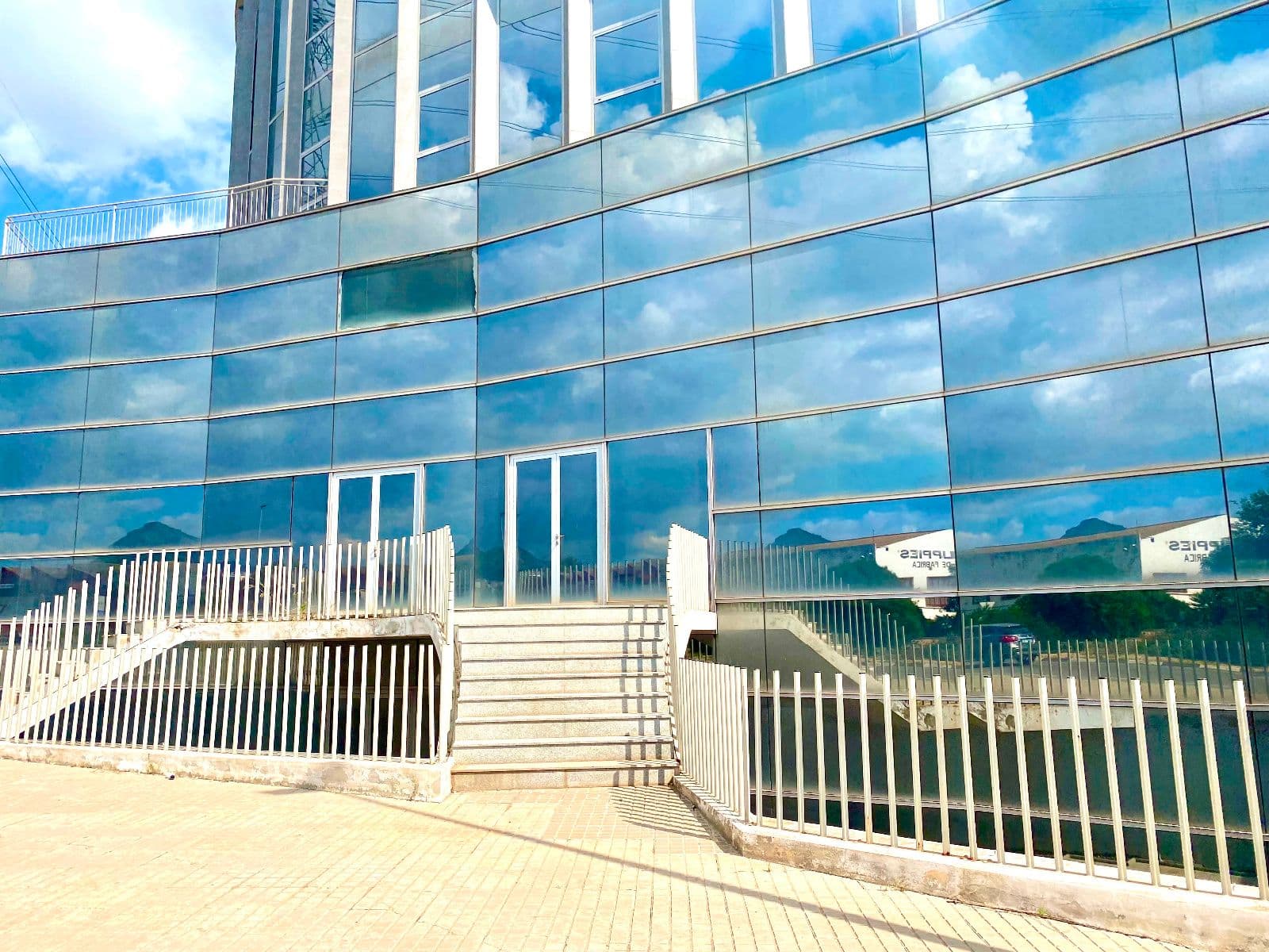 Edificio corporativo versátil en La Vall d’Uixó - 3