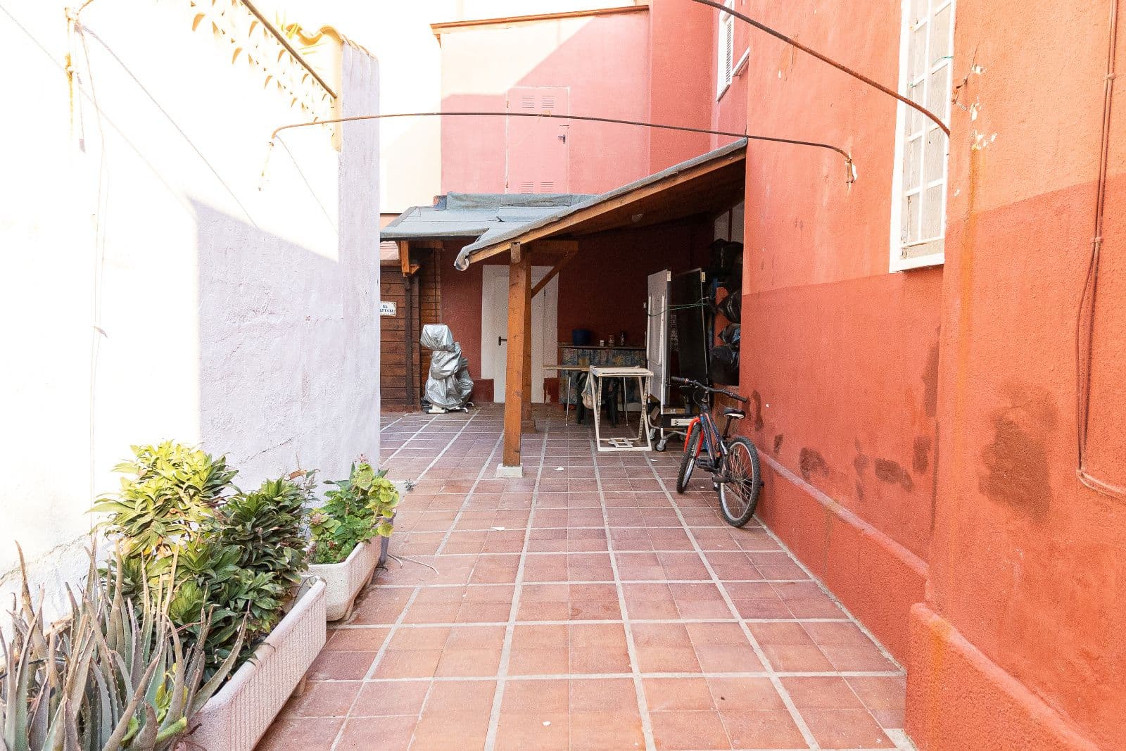 Chalet independiente con jardín en el centro de Les Alqueríes - 4