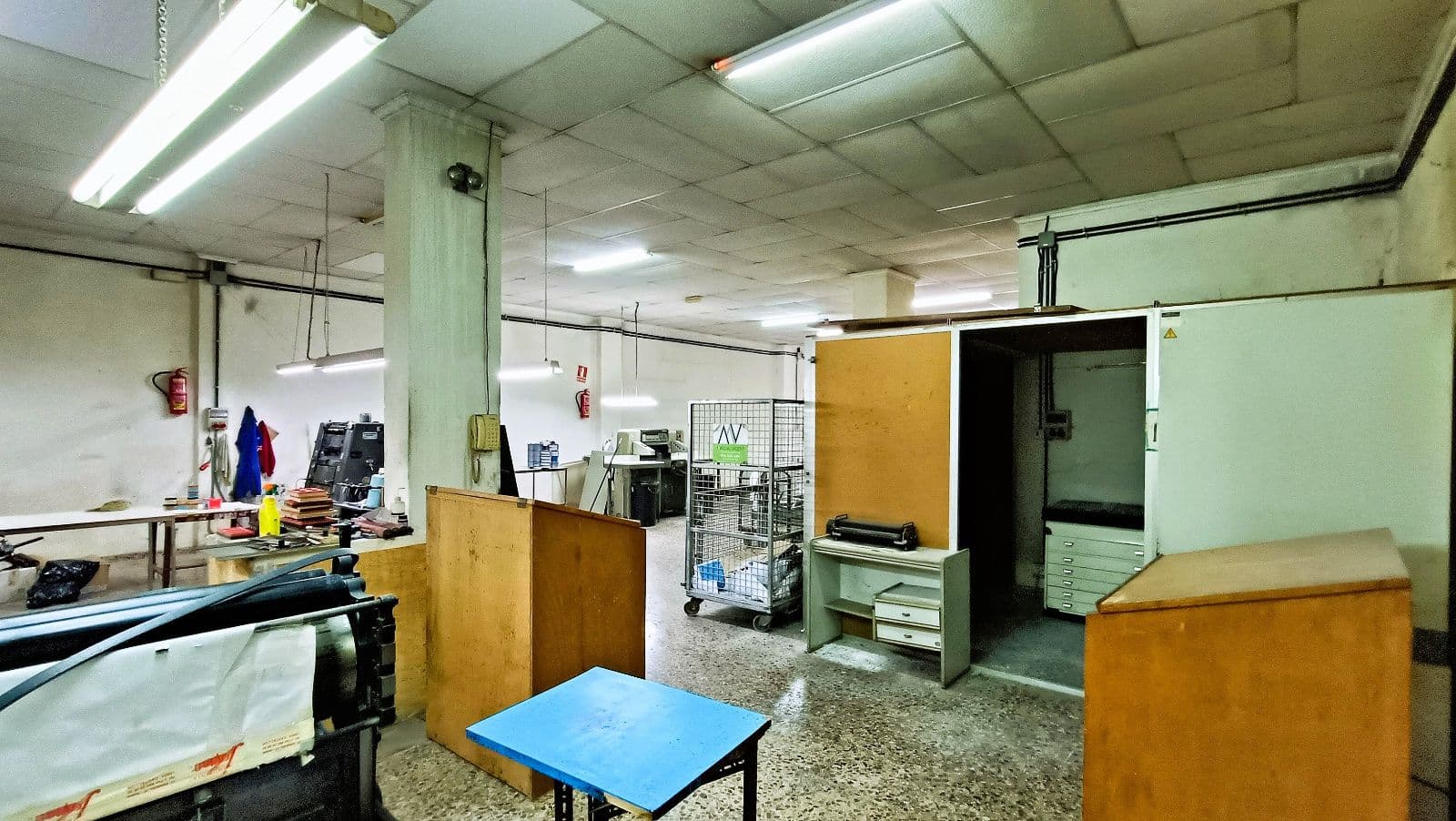 Local comercial diáfano de 213 m² en zona Capuchinos de Castellón - 2