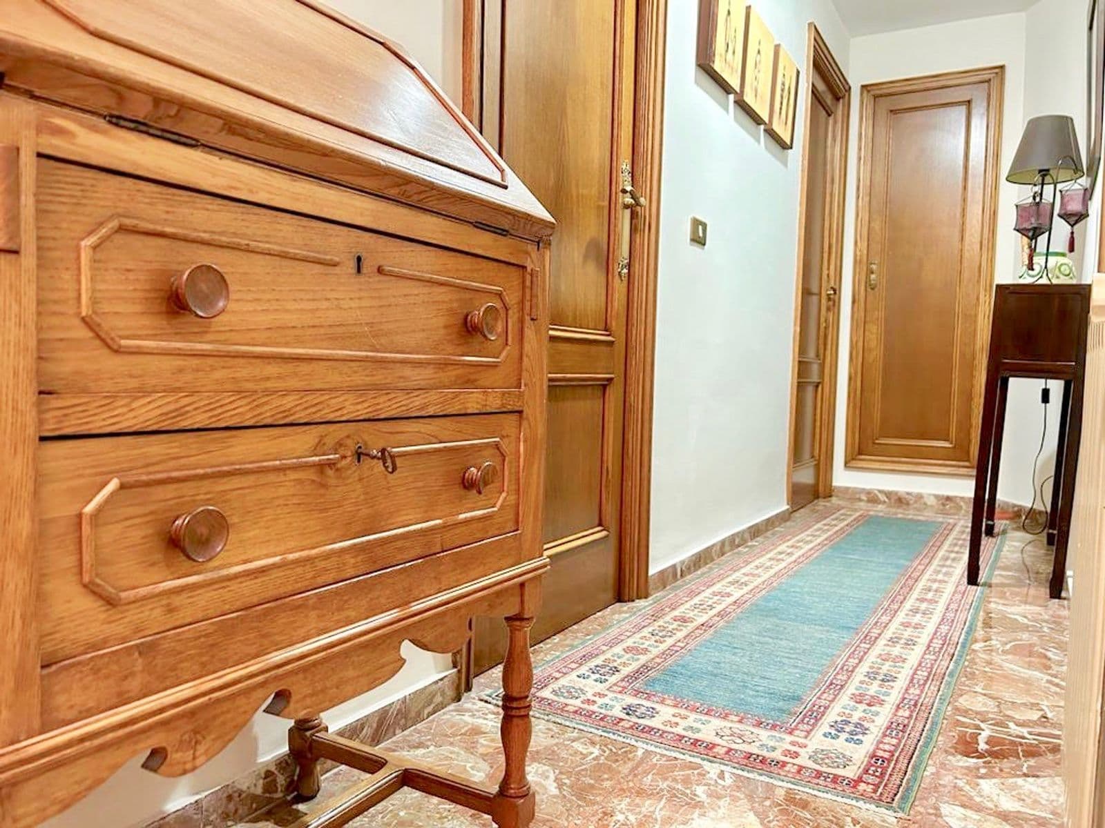 Casa en el centro de Burriana con terraza y 4 dormitorios - 5