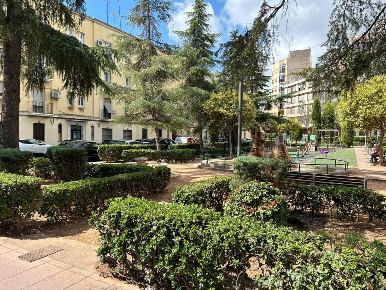 Local en alquiler de más de 1.000 m² con gran fachada en Vila-real