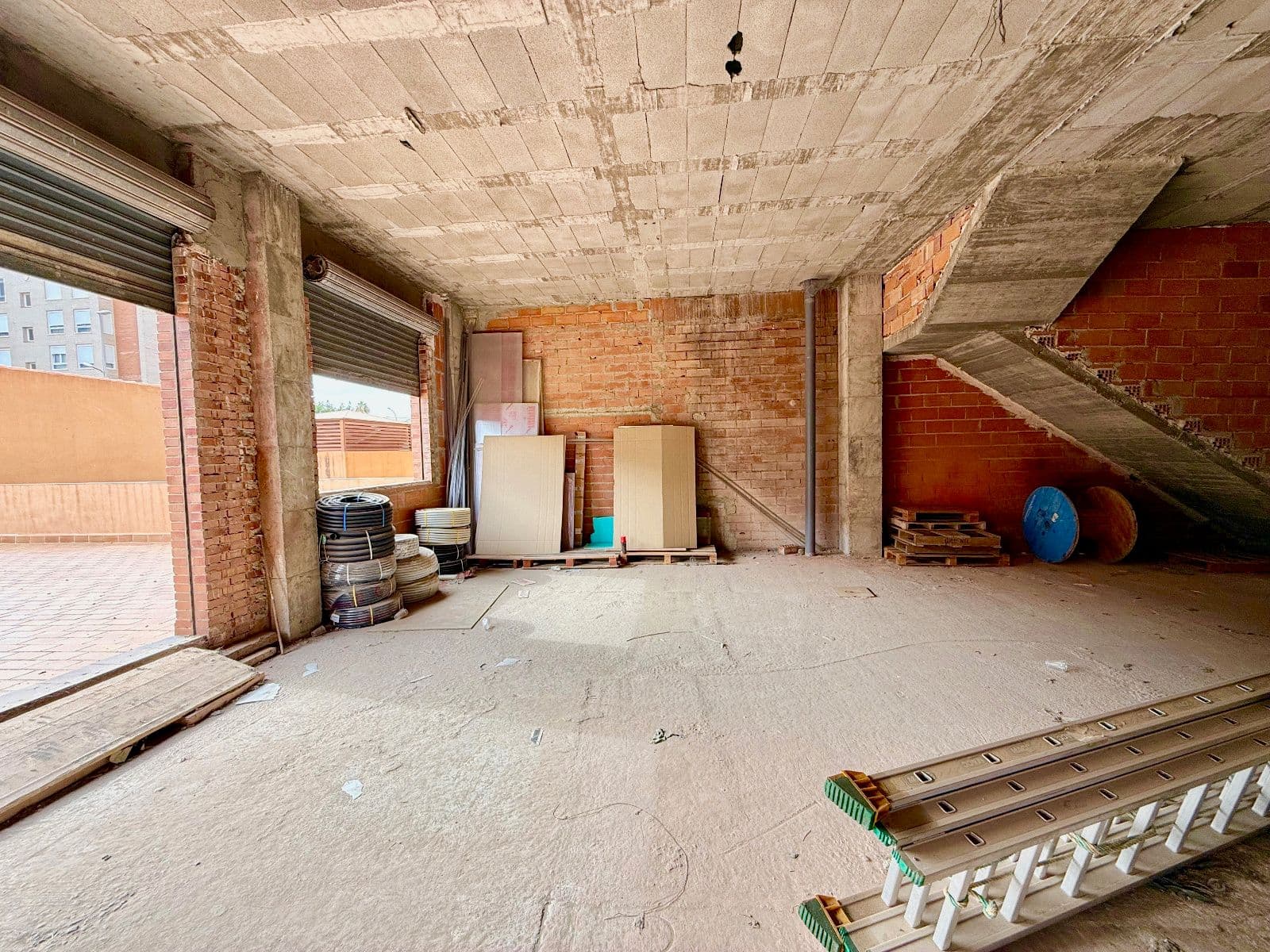 Local en venta con terraza en zona Piscinas de Vila-real - 2