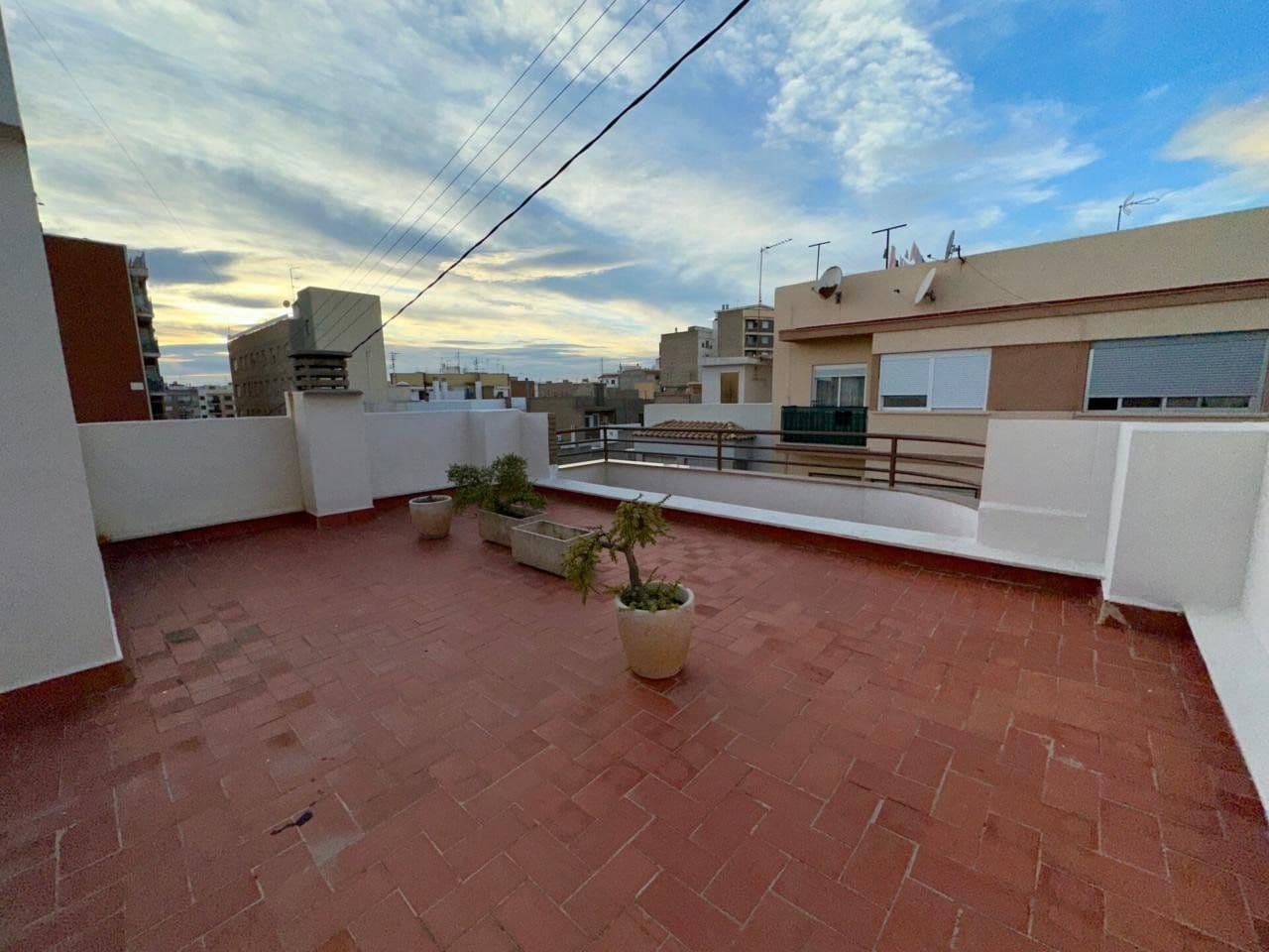 Casa con posibilidad de varias viviendas en Almazora