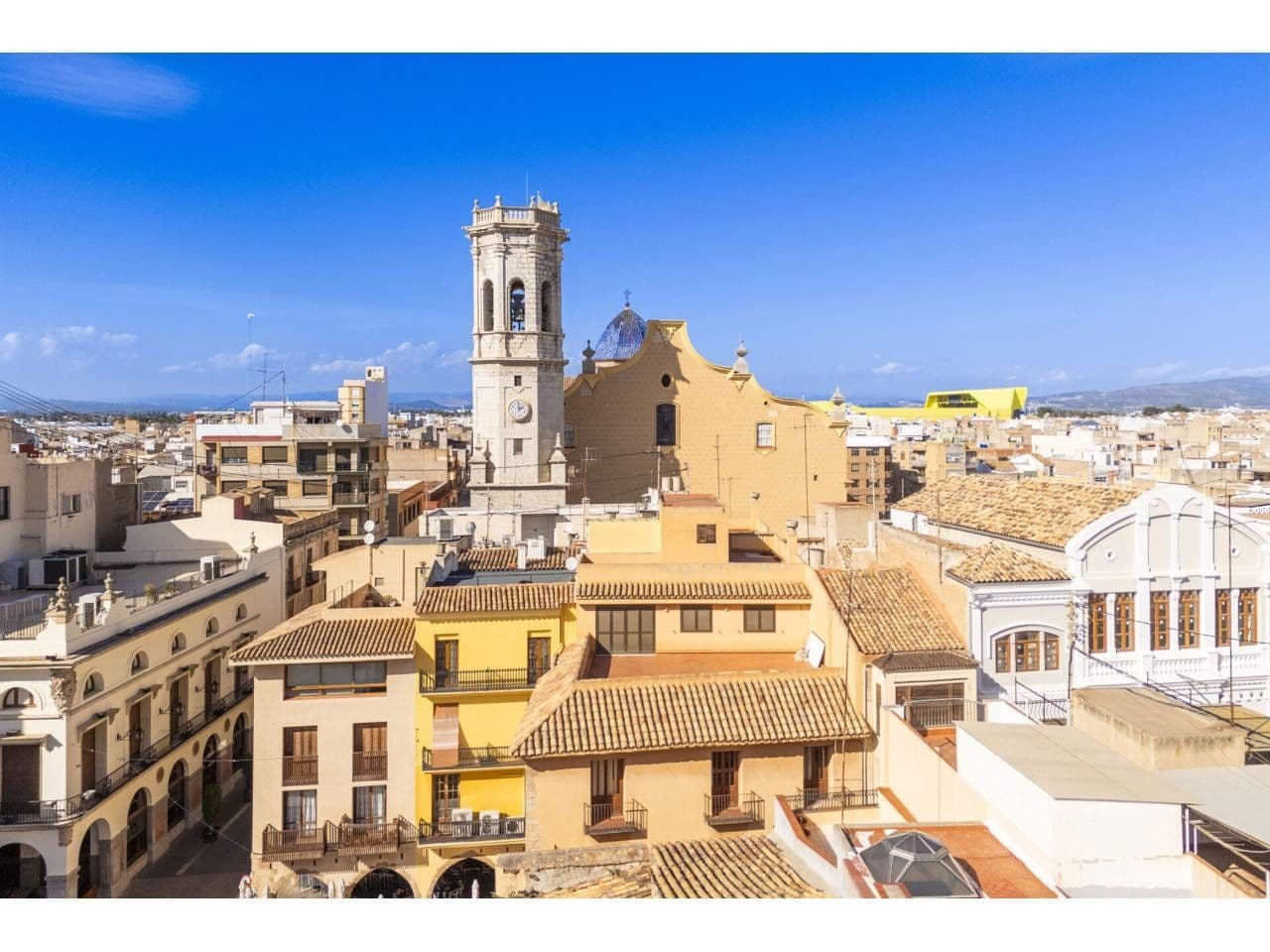 Casa versátil con terraza junto al Ayuntamiento de Vila-real - 4