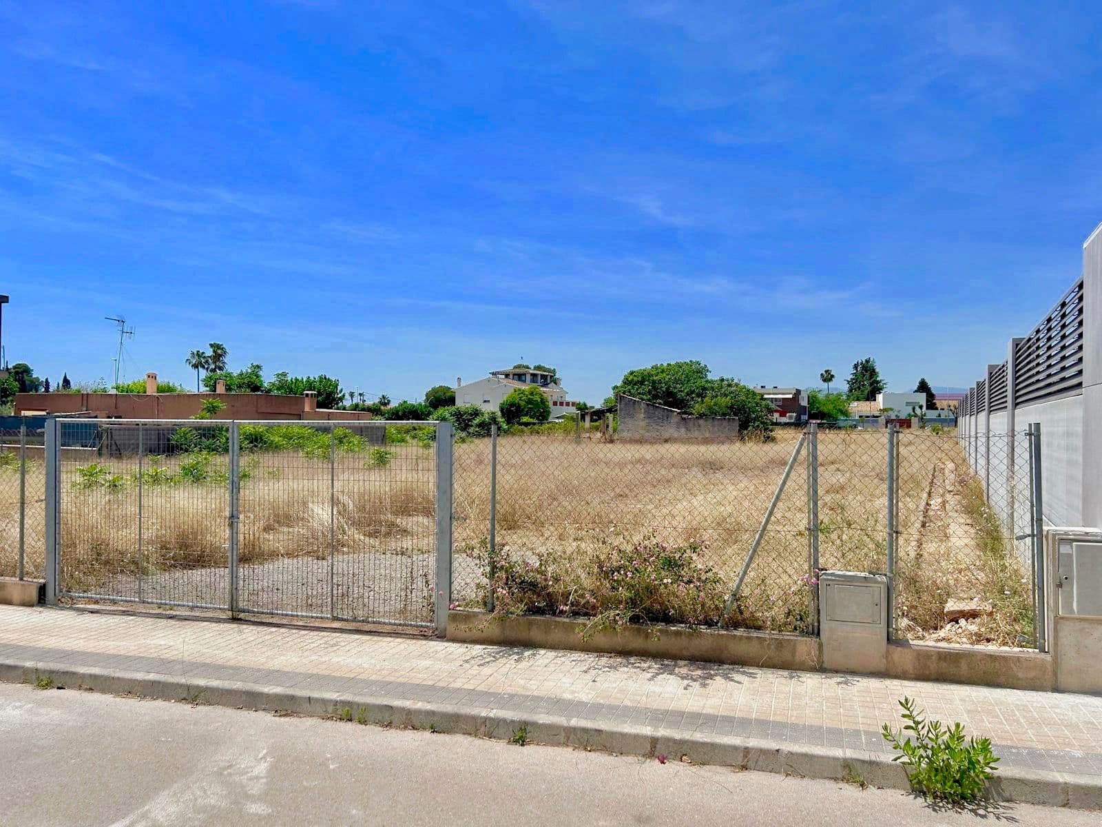 Terreno urbano de 5.846 m² en Madrigal con amplia fachada - 5