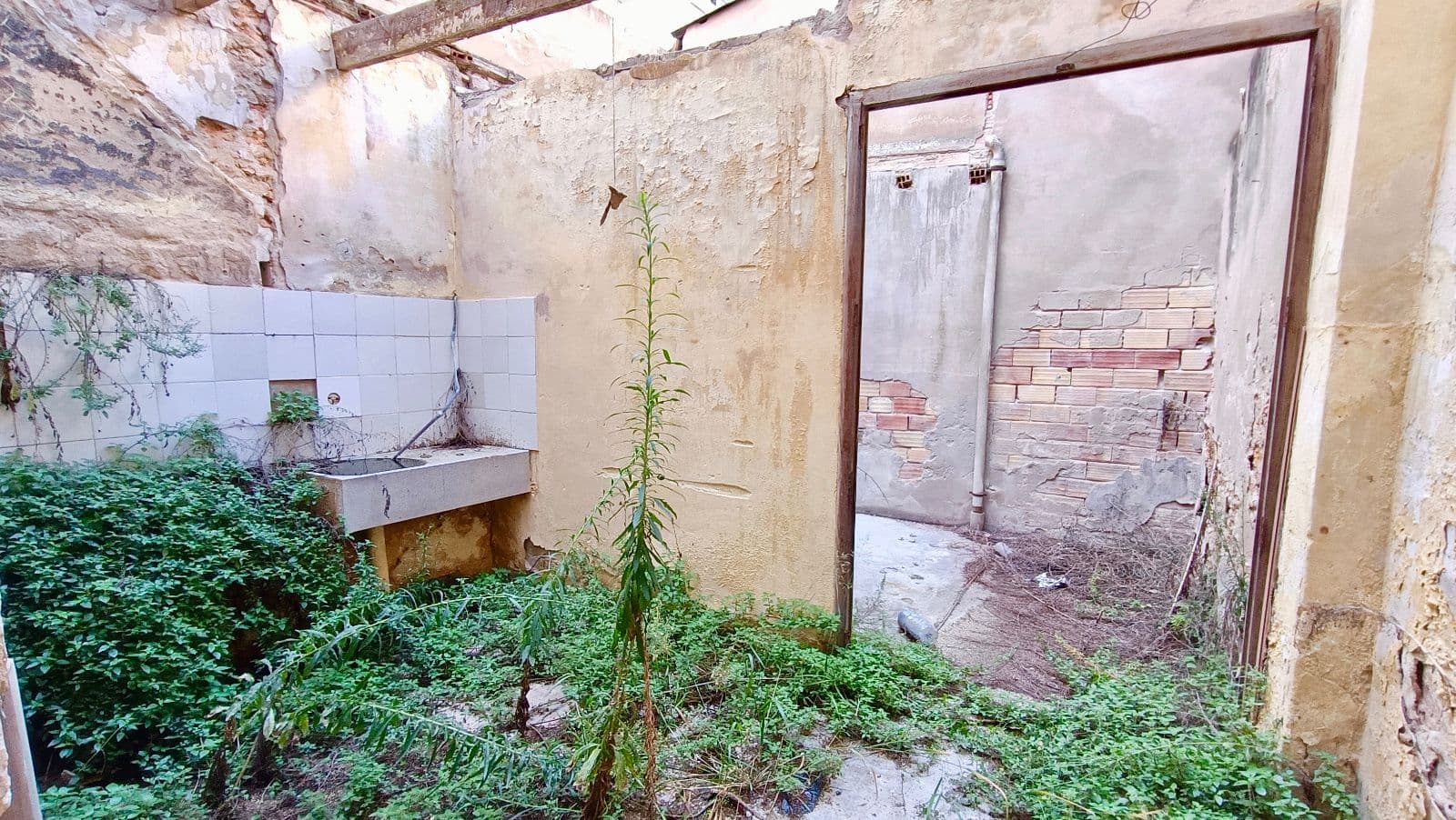 Casa para reformar en el centro de Vila-real con doble acceso