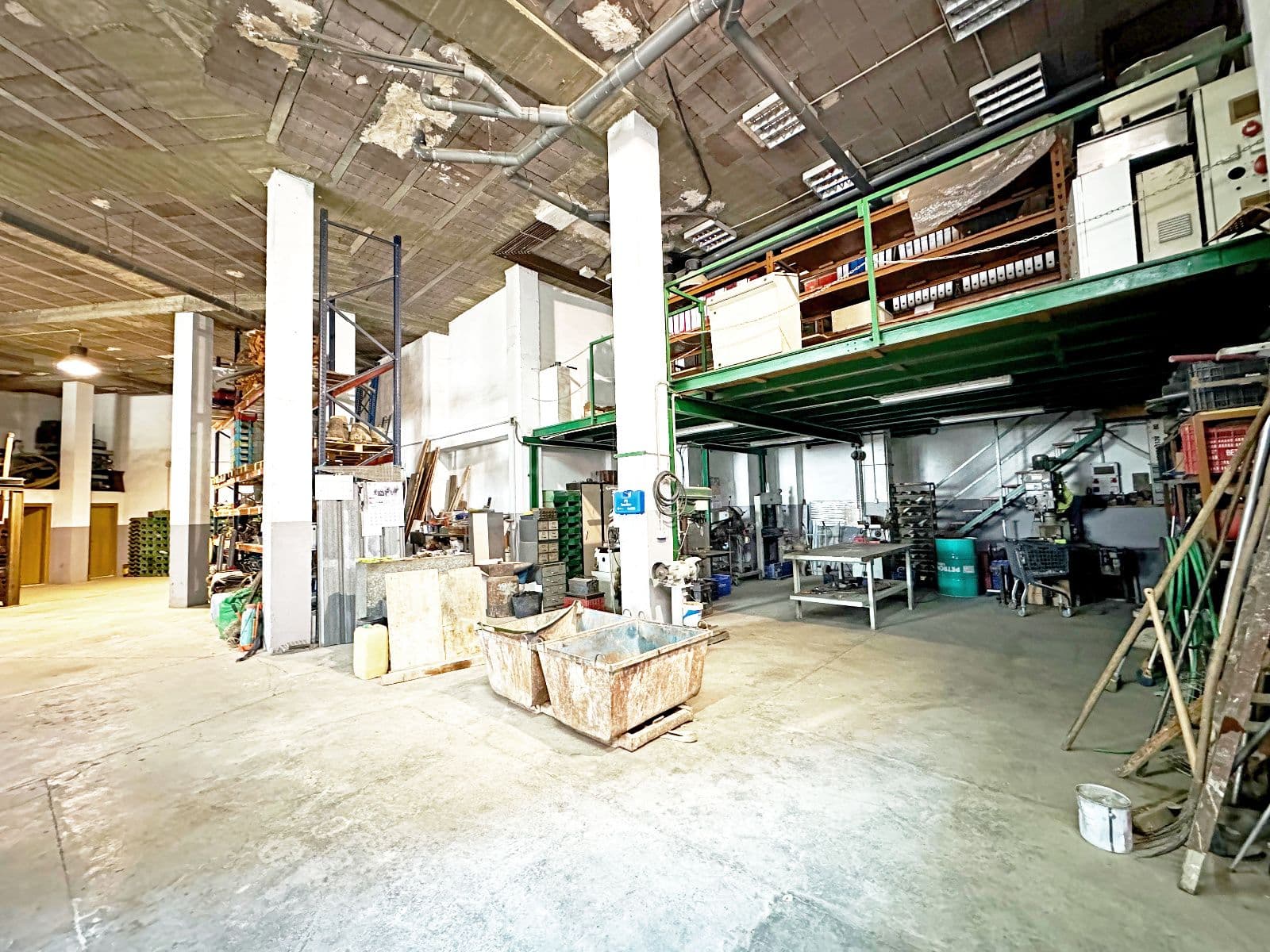 Local comercial esquinero en venta en Vila-real zona premium