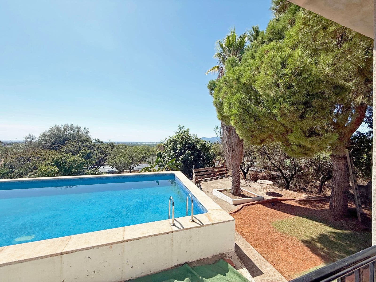 Chalet con piscina y parcela de 1.300 m² en urbanización de Onda - 3