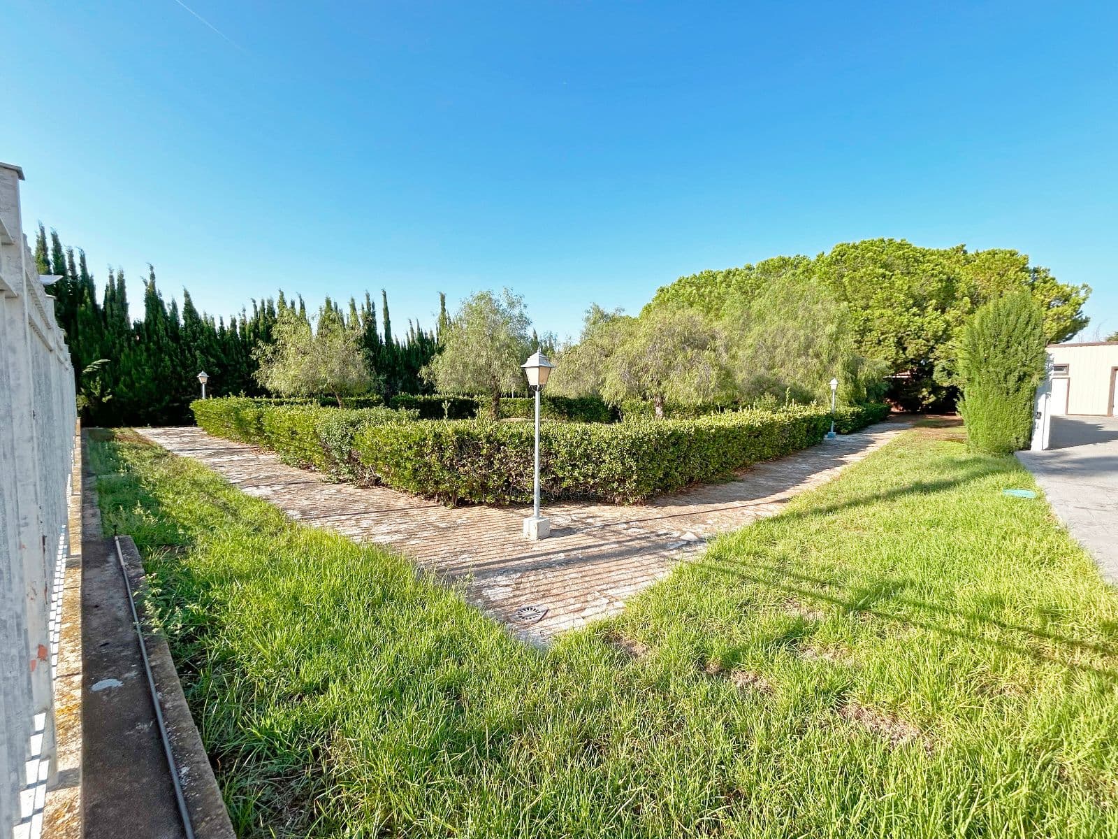 Parcela urbana 1650 m² en Vila-real con opción de división