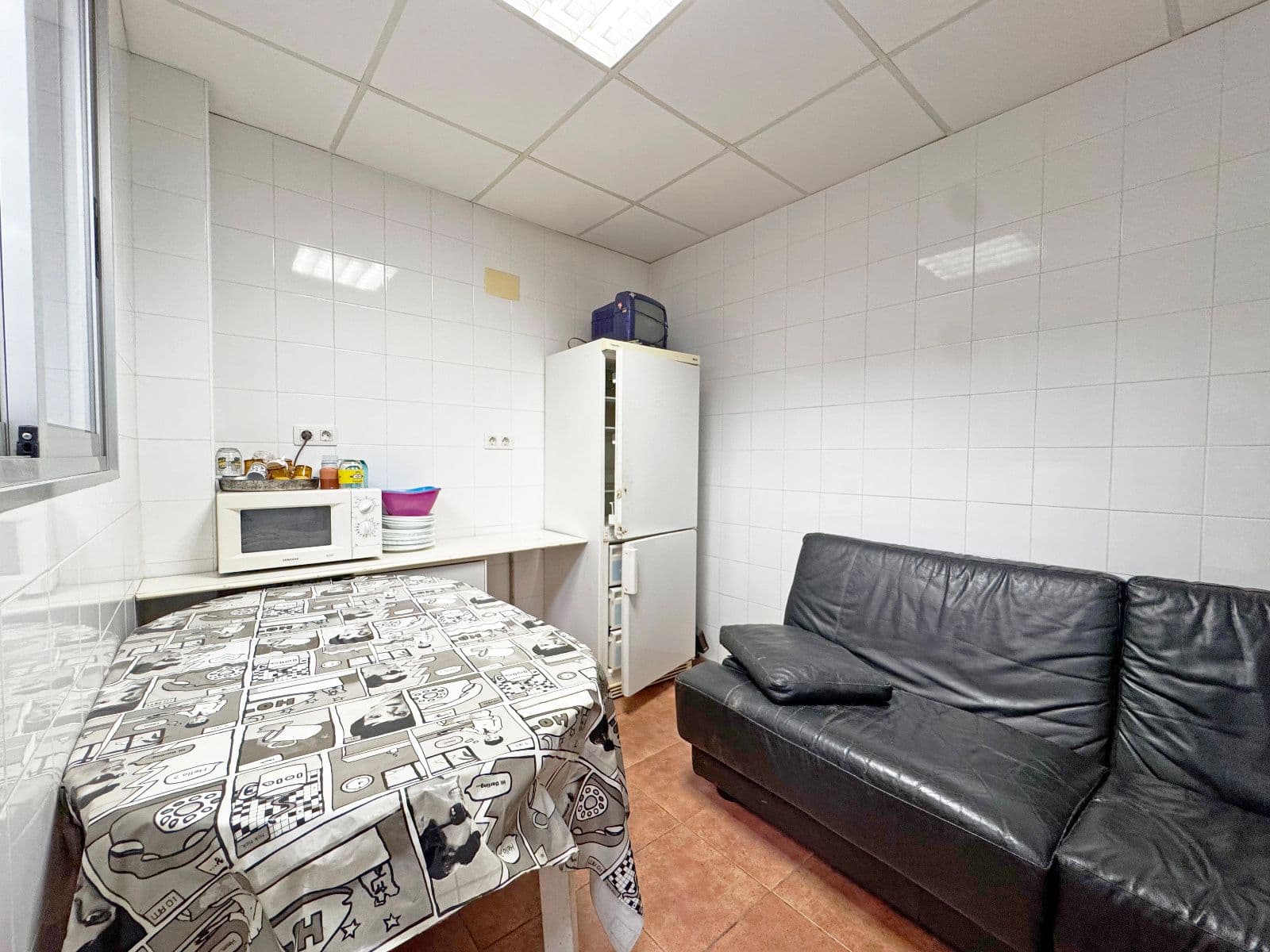 Nave industrial en Vila-real con 662 m² y zona de descanso - 4