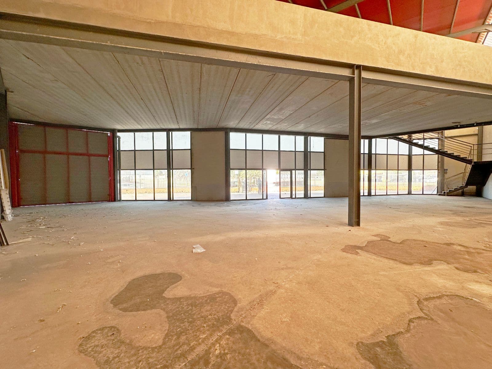 Nave industrial en Onda con patio y oficinas - 4