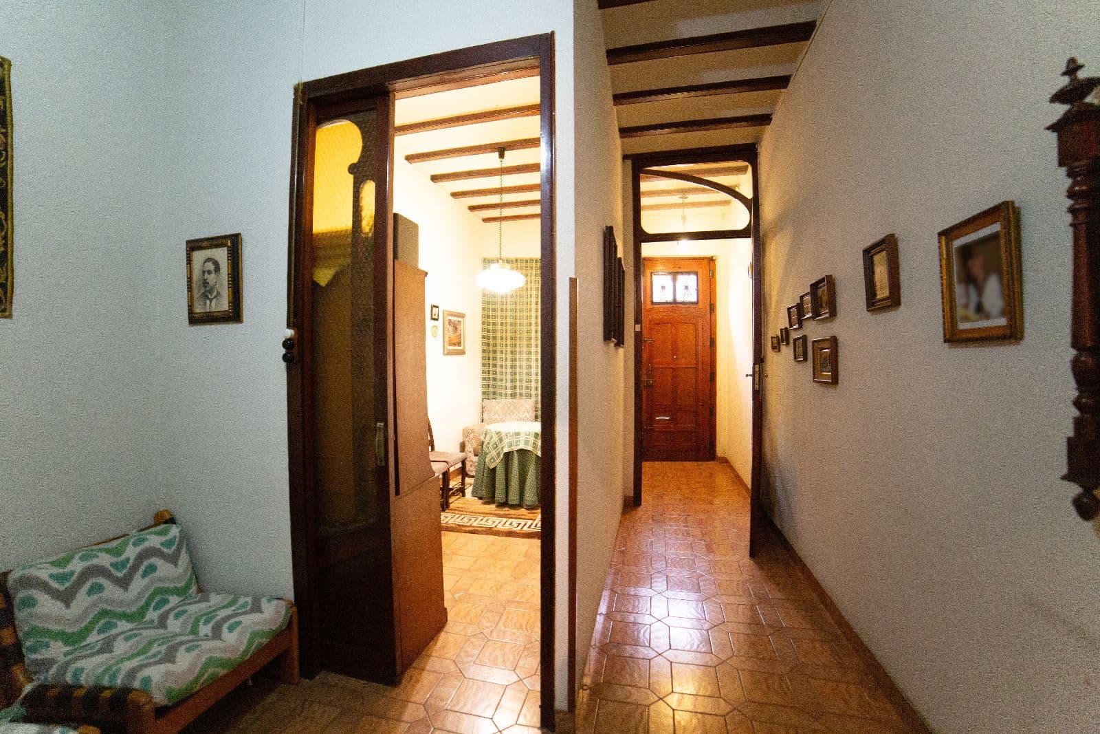 Casa céntrica con doble fachada - 4