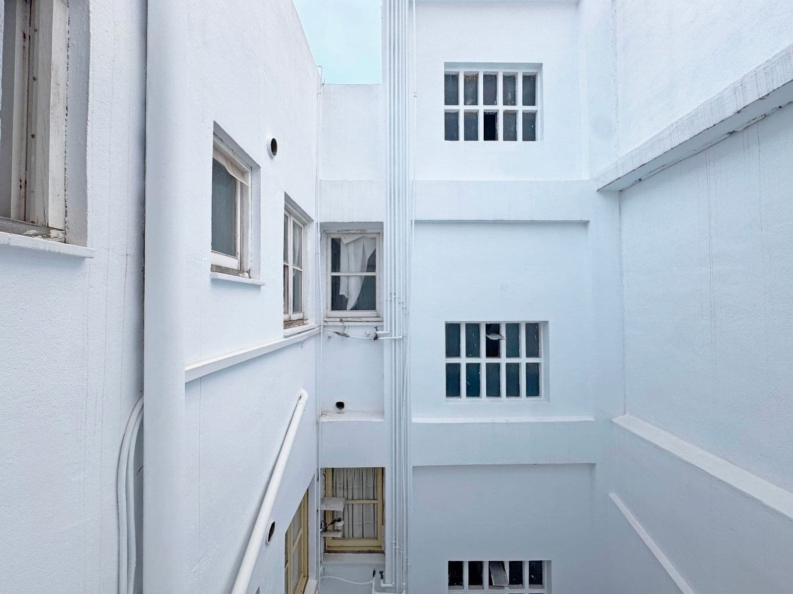 Edificio con local y viviendas en rentabilidad - 2