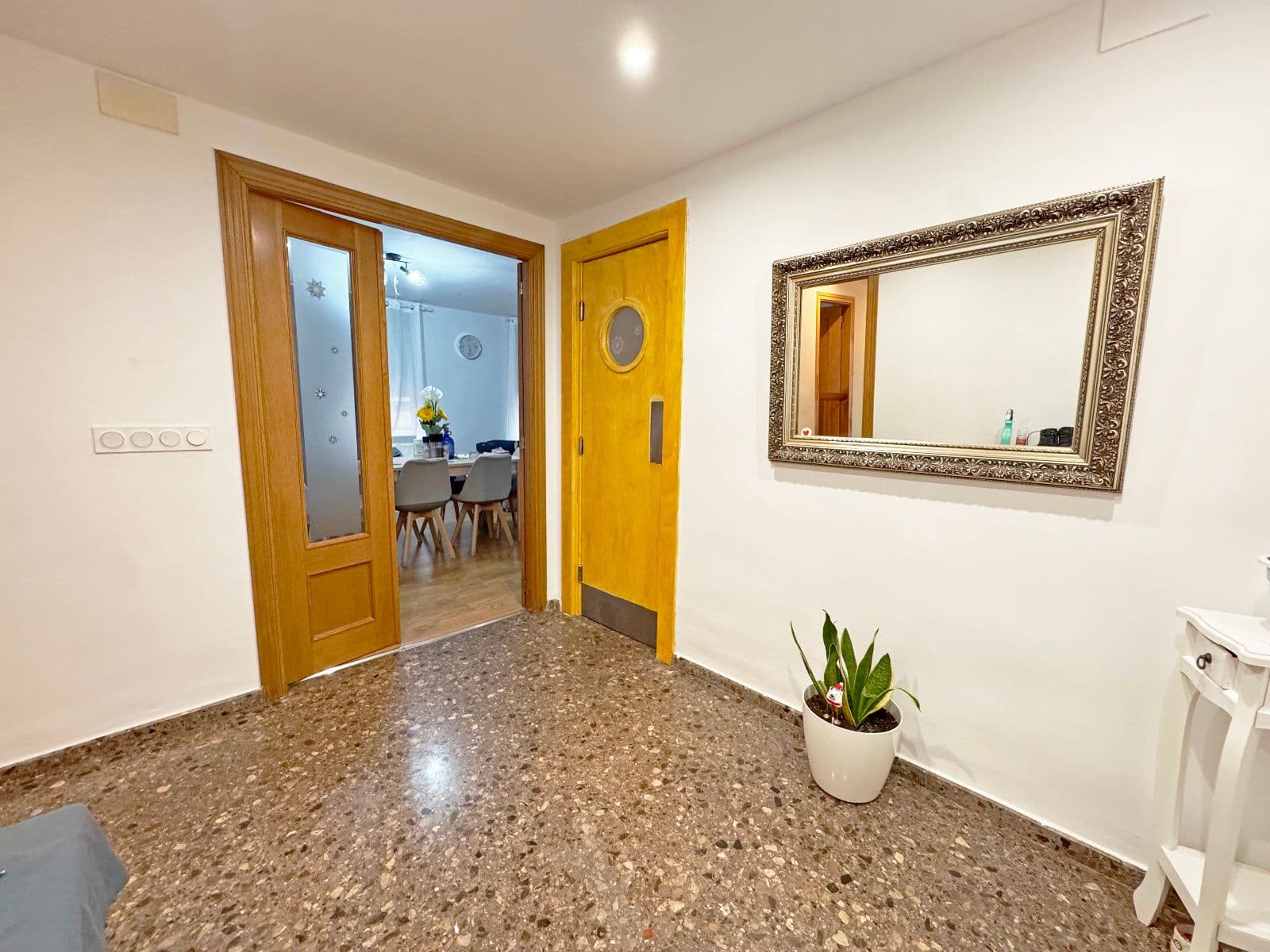 Piso amplio de 4 habitaciones con ascensor en Vila-real