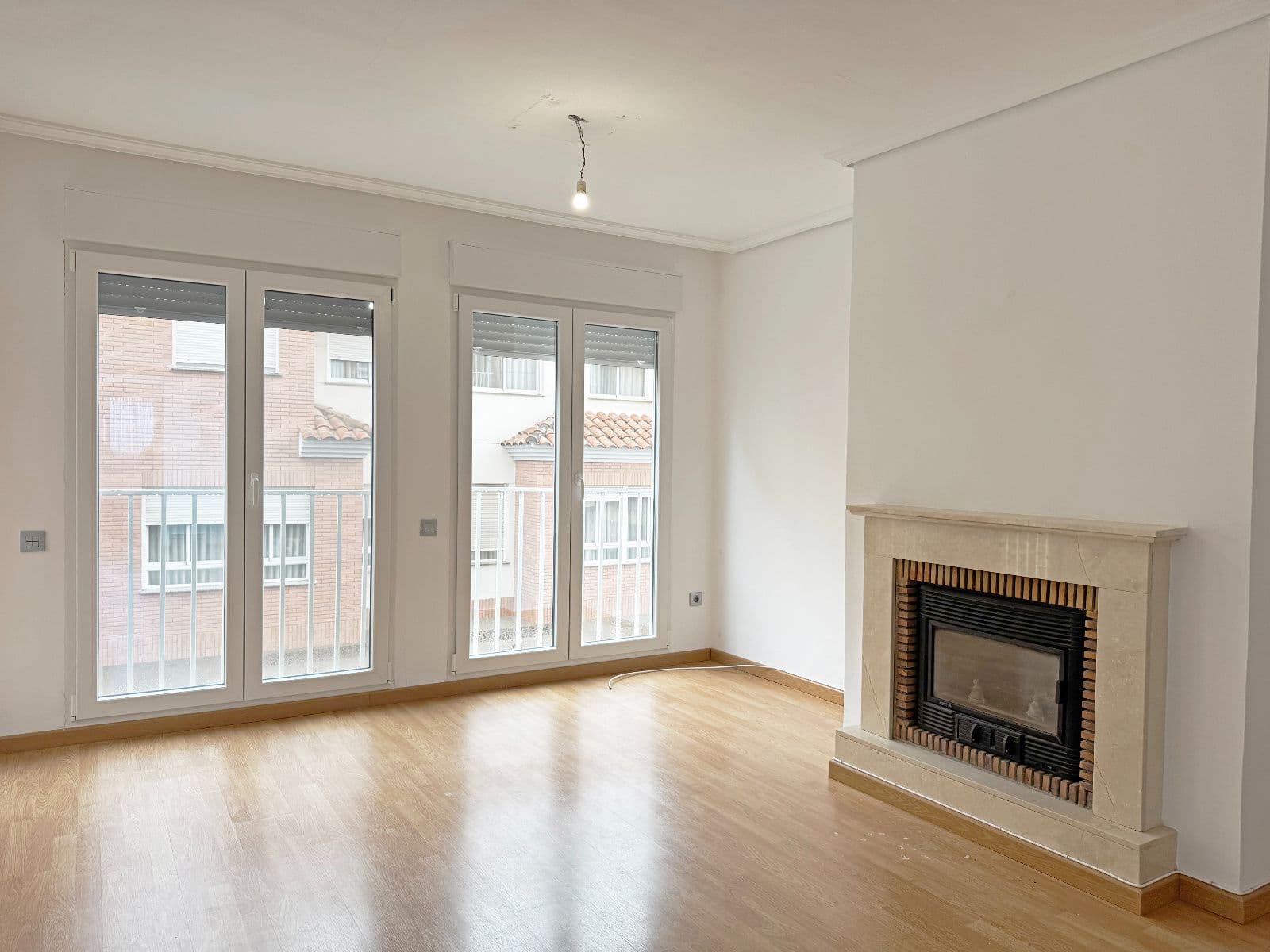 Piso con garaje y terraza en zona Polo Bernabé