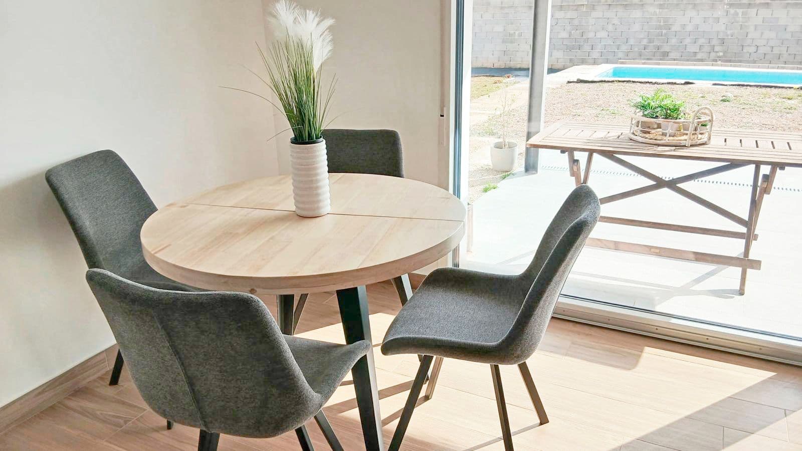 Chalet moderno e independiente con piscina en Madrigal - 3