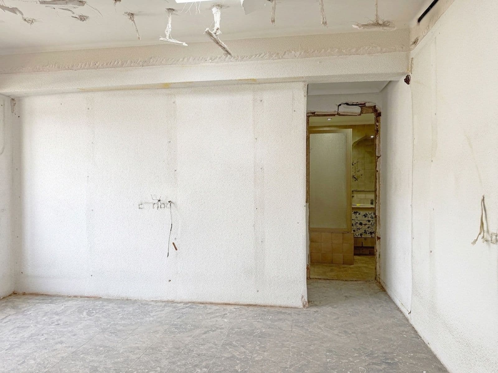 Piso de 4 habitaciones para reformar en Castellón - 5