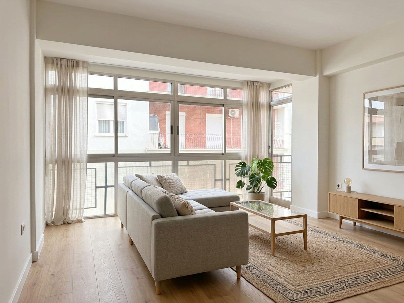 Piso de 4 habitaciones para reformar en Castellón